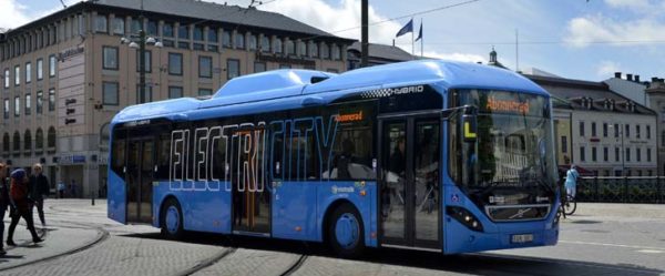 12 ciudades acuerdan comprar solo autobuses eléctricos para 2025